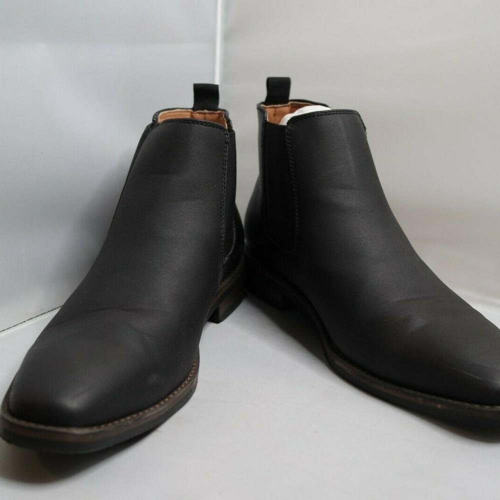 Madden Men's M-Alpha Chelsea Boot Black  Size 9M